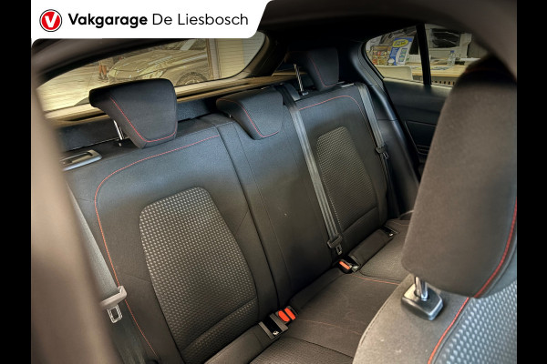 Ford Focus 1.0 EcoBoost Hybrid ST Line / automaat / stuur en stoel verwarming / led