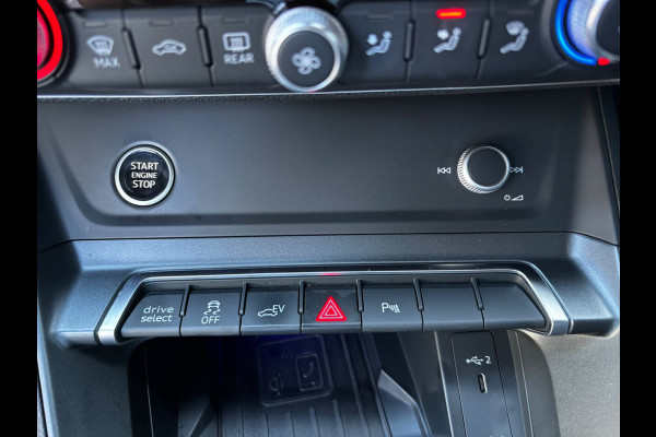 Audi Q3 Sportback 45 TFSI e S Edition PANO | KEYLESS | NAVI | CAMERA | TREKHAAK | LEDER