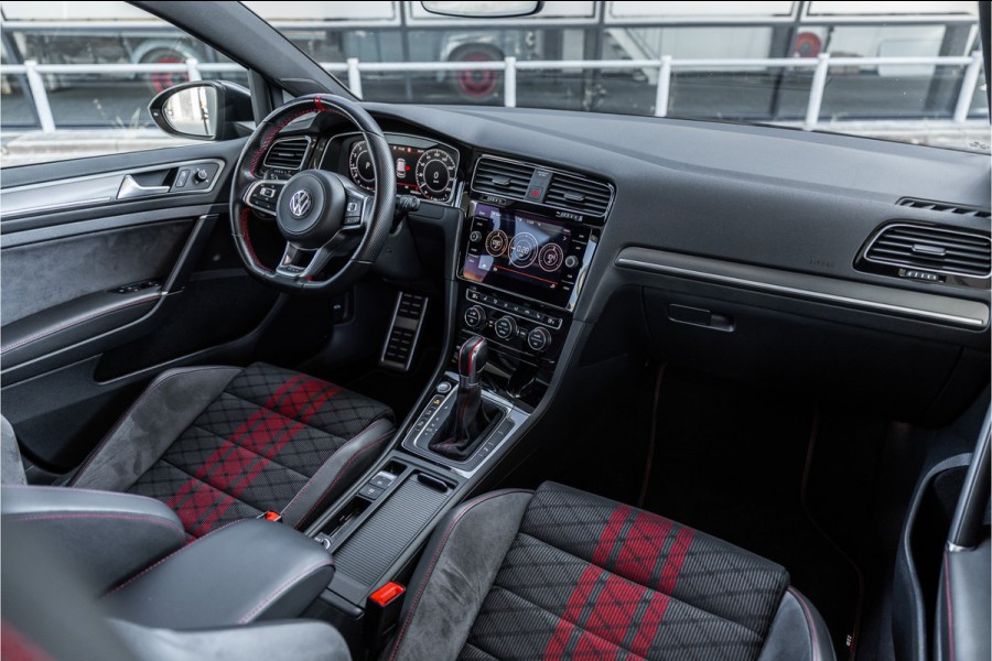 Volkswagen Golf 2.0 TSI 290 PK GTI TCR | Panorama | ACC | Camera | CarPlay | Navigatie | Stoelverwarming | Virtual Cockpit | Keyless Go | Nieuwe APK