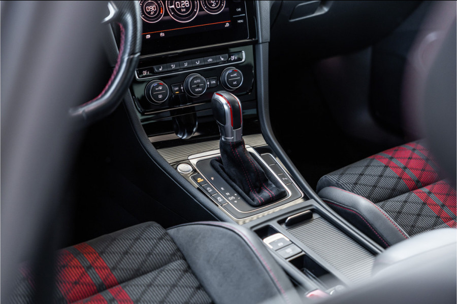 Volkswagen Golf 2.0 TSI 290 PK GTI TCR | Panorama | ACC | Camera | CarPlay | Navigatie | Stoelverwarming | Virtual Cockpit | Keyless Go | Nieuwe APK