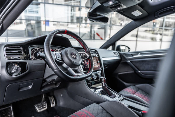 Volkswagen Golf 2.0 TSI 290 PK GTI TCR | Panorama | ACC | Camera | CarPlay | Navigatie | Stoelverwarming | Virtual Cockpit | Keyless Go | Nieuwe APK