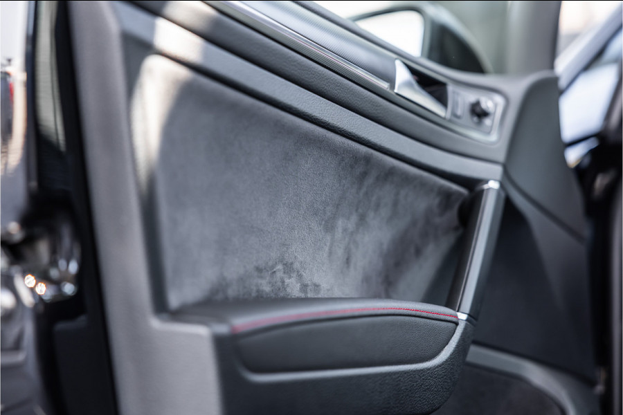 Volkswagen Golf 2.0 TSI 290 PK GTI TCR | Panorama | ACC | Camera | CarPlay | Navigatie | Stoelverwarming | Virtual Cockpit | Keyless Go | Nieuwe APK