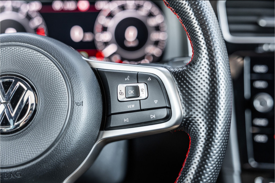 Volkswagen Golf 2.0 TSI 290 PK GTI TCR | Panorama | ACC | Camera | CarPlay | Navigatie | Stoelverwarming | Virtual Cockpit | Keyless Go | Nieuwe APK