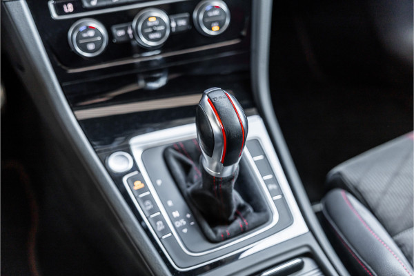 Volkswagen Golf 2.0 TSI 290 PK GTI TCR | Panorama | ACC | Camera | CarPlay | Navigatie | Stoelverwarming | Virtual Cockpit | Keyless Go | Nieuwe APK
