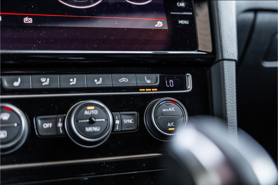 Volkswagen Golf 2.0 TSI 290 PK GTI TCR | Panorama | ACC | Camera | CarPlay | Navigatie | Stoelverwarming | Virtual Cockpit | Keyless Go | Nieuwe APK