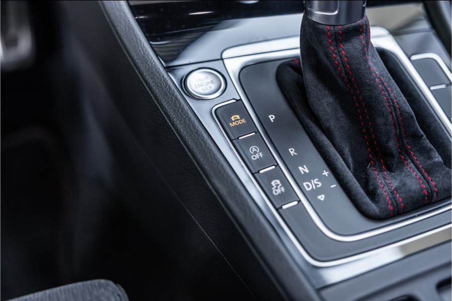Volkswagen Golf 2.0 TSI 290 PK GTI TCR | Panorama | ACC | Camera | CarPlay | Navigatie | Stoelverwarming | Virtual Cockpit | Keyless Go | Nieuwe APK