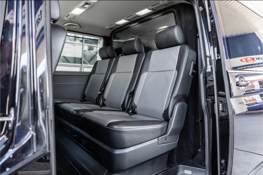 Volkswagen Transporter 2.0 TDI L2H1 DC Caravelle | LeightonVans Bodykit | ACC | Bi-Xenon | Elek deuren | Lederen bekleding | Camera | CarPlay | Navigatie | Trekhaak | Nieuwe APK