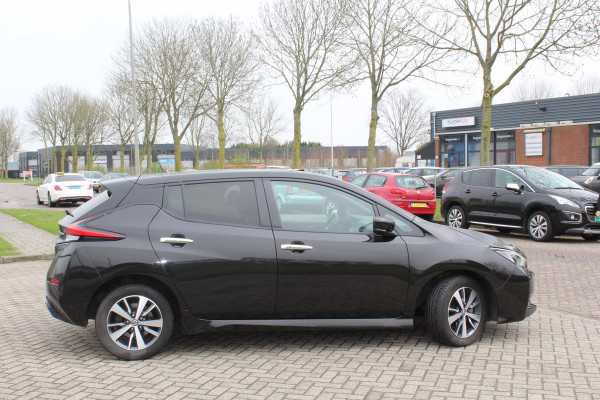 Nissan Leaf Acenta 40 kWh LED MULTI MEDIA KEYLESS CAMERA NAVI SOH 90,83%