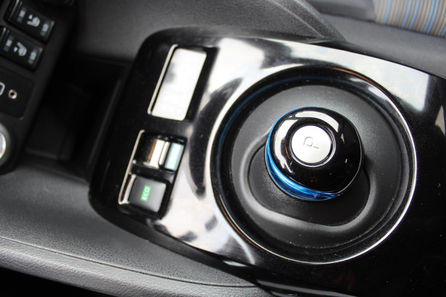 Nissan Leaf Acenta 40 kWh LED MULTI MEDIA KEYLESS CAMERA NAVI SOH 90,83%