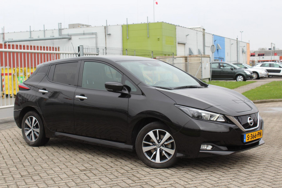 Nissan Leaf Acenta 40 kWh LED MULTI MEDIA KEYLESS CAMERA NAVI SOH 90,83%
