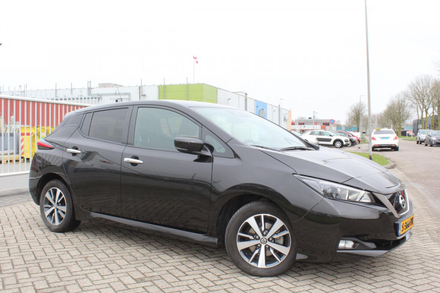 Nissan Leaf Acenta 40 kWh LED MULTI MEDIA KEYLESS CAMERA NAVI SOH 90,83%