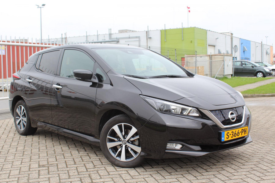 Nissan Leaf Acenta 40 kWh LED MULTI MEDIA KEYLESS CAMERA NAVI SOH 90,83%