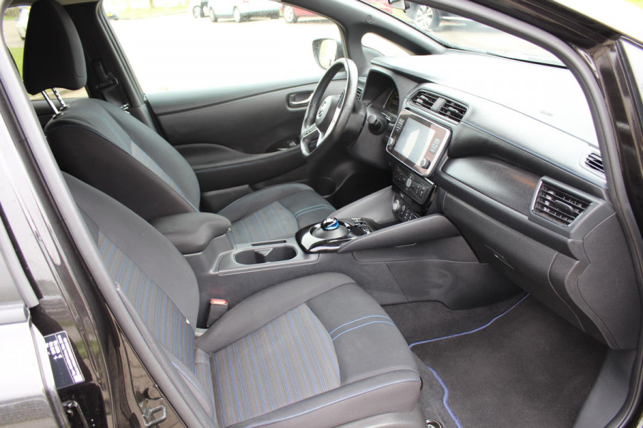 Nissan Leaf Acenta 40 kWh LED MULTI MEDIA KEYLESS CAMERA NAVI SOH 90,83%