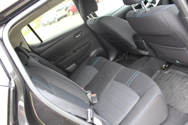 Nissan Leaf Acenta 40 kWh LED MULTI MEDIA KEYLESS CAMERA NAVI SOH 90,83%