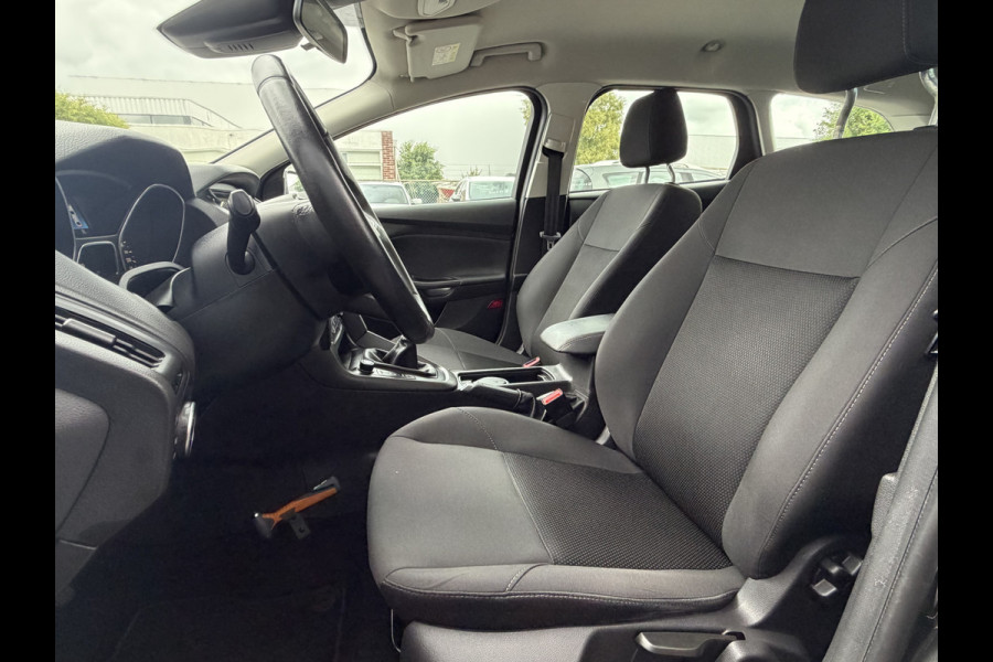Ford FOCUS Wagon BWJ 2018 | 1.0T 101 PK Lease Edition | STOEL&STUUR VERW | NAVI | PARK PILOT | PDC 2X | CARPLAY | CRUISE | AIRCO |