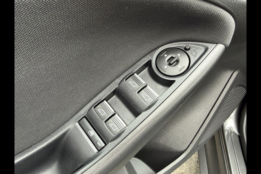 Ford FOCUS Wagon BWJ 2018 | 1.0T 101 PK Lease Edition | STOEL&STUUR VERW | NAVI | PARK PILOT | PDC 2X | CARPLAY | CRUISE | AIRCO |