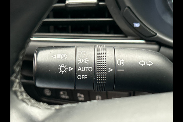 Mazda 3 2.0 e-SkyActiv-X M Hybrid 180 Luxury | Head-up | Stoelverwarming | 360 Camera |Bose | Memory | Adaptieve Cruise/Control |