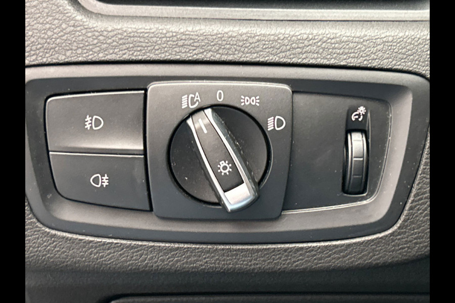 BMW X1 SDrive18i High Executive | Panoramadak | Navigatie | Cruise/Control | Climate/Control | Camera | Memory |Stoelverwarming |