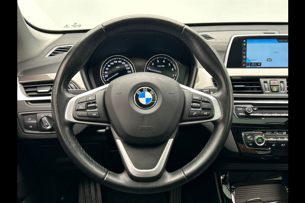 BMW X1 SDrive18i High Executive | Panoramadak | Navigatie | Cruise/Control | Climate/Control | Camera | Memory |Stoelverwarming |