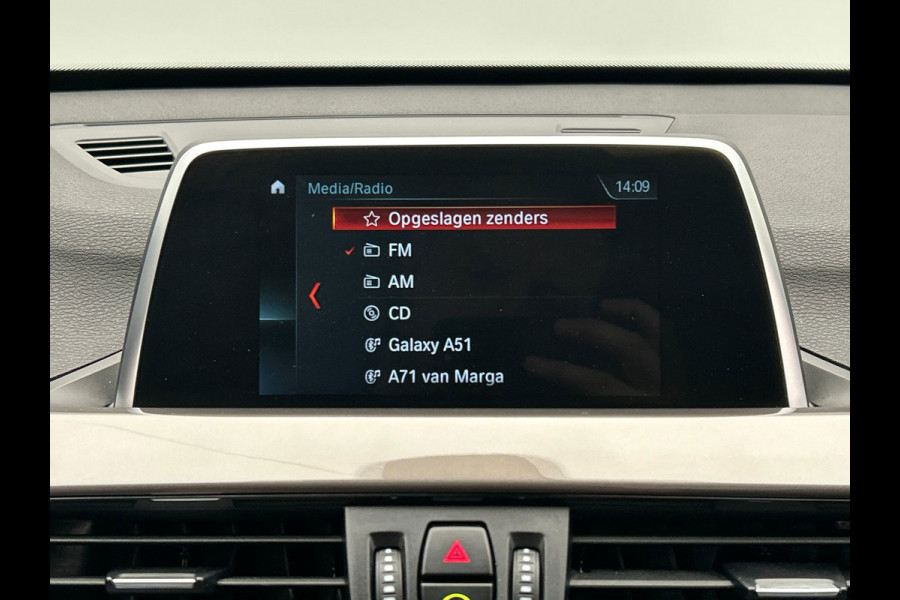 BMW X1 SDrive18i High Executive | Panoramadak | Navigatie | Cruise/Control | Climate/Control | Camera | Memory |Stoelverwarming |