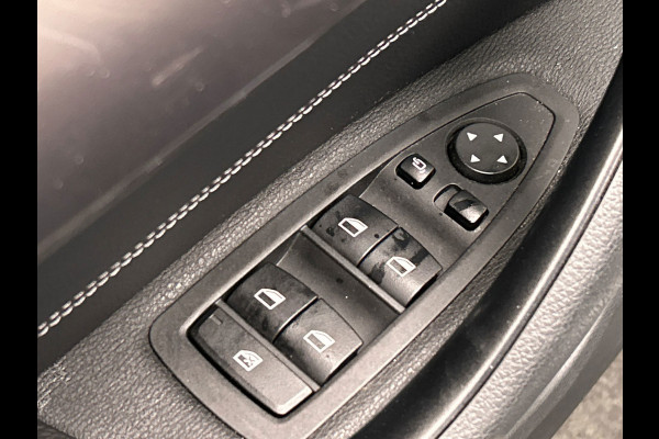 BMW X1 SDrive18i High Executive | Panoramadak | Navigatie | Cruise/Control | Climate/Control | Camera | Memory |Stoelverwarming |