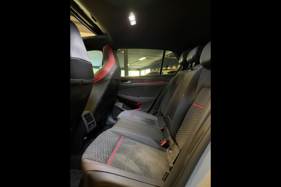 Volkswagen Golf 2.0 TSI Clubsport|PANO|BOMVOL!