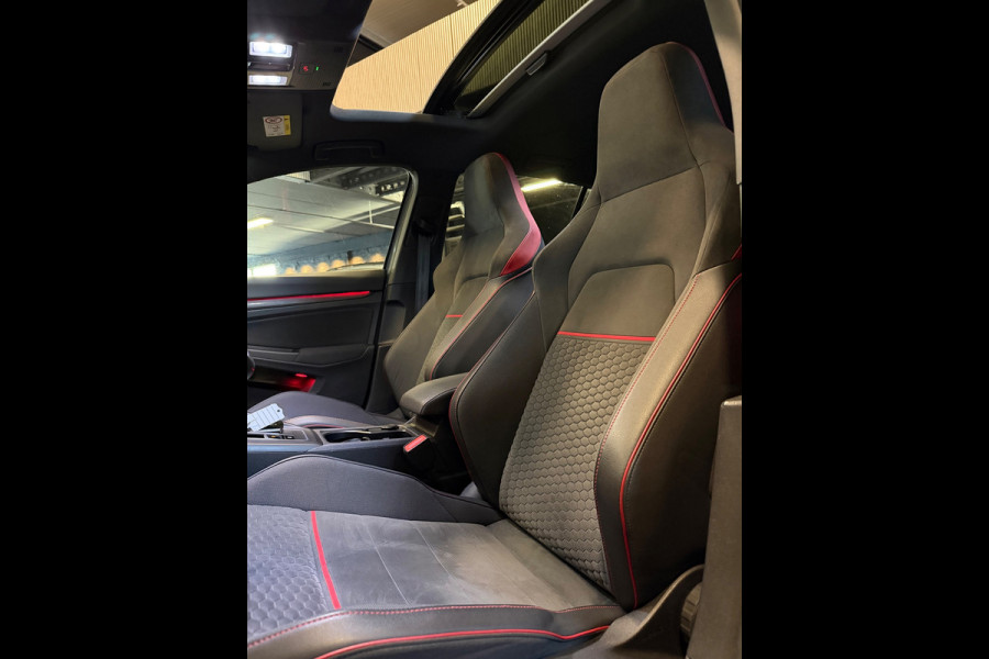 Volkswagen Golf 2.0 TSI Clubsport|PANO|BOMVOL!