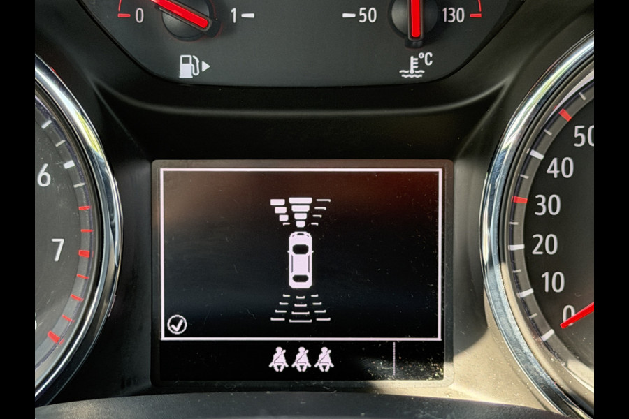 Opel Astra Sports Tourer BWJ 2020 | 1.2T 111PK EXECUTIVE TREKHAAK | CLIMA | NAVI | CARPLAY | SPORTSTOELEN | PDC 2X | CAMERA A |