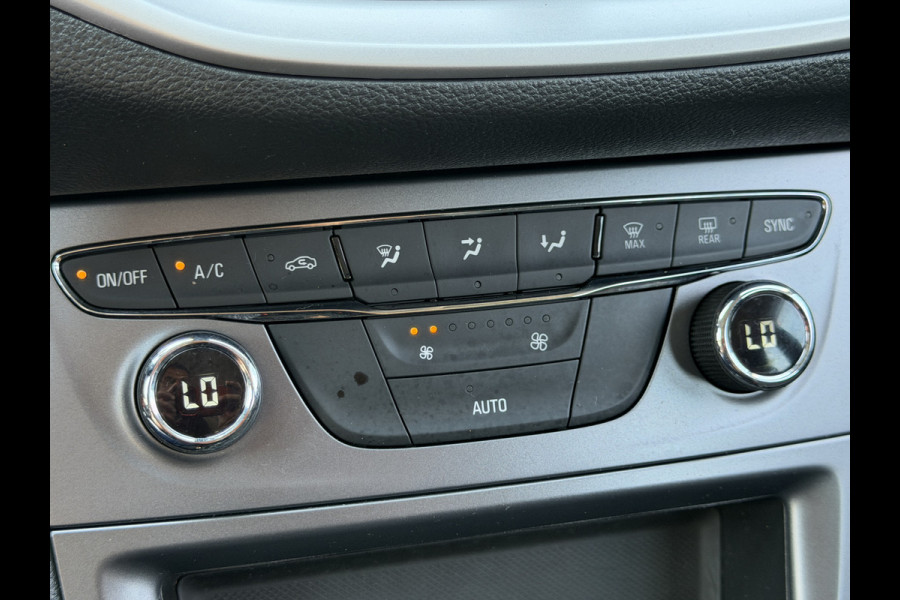 Opel Astra Sports Tourer BWJ 2020 | 1.2T 111PK EXECUTIVE TREKHAAK | CLIMA | NAVI | CARPLAY | SPORTSTOELEN | PDC 2X | CAMERA A |