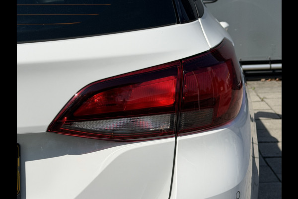 Opel Astra Sports Tourer BWJ 2020 | 1.2T 111PK EXECUTIVE TREKHAAK | CLIMA | NAVI | CARPLAY | SPORTSTOELEN | PDC 2X | CAMERA A |