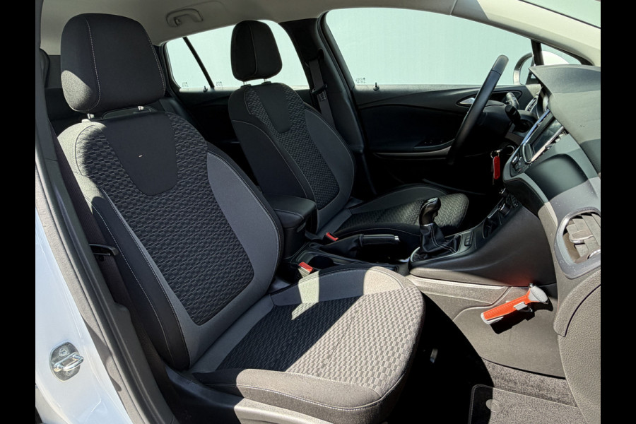 Opel Astra Sports Tourer BWJ 2020 | 1.2T 111PK EXECUTIVE TREKHAAK | CLIMA | NAVI | CARPLAY | SPORTSTOELEN | PDC 2X | CAMERA A |
