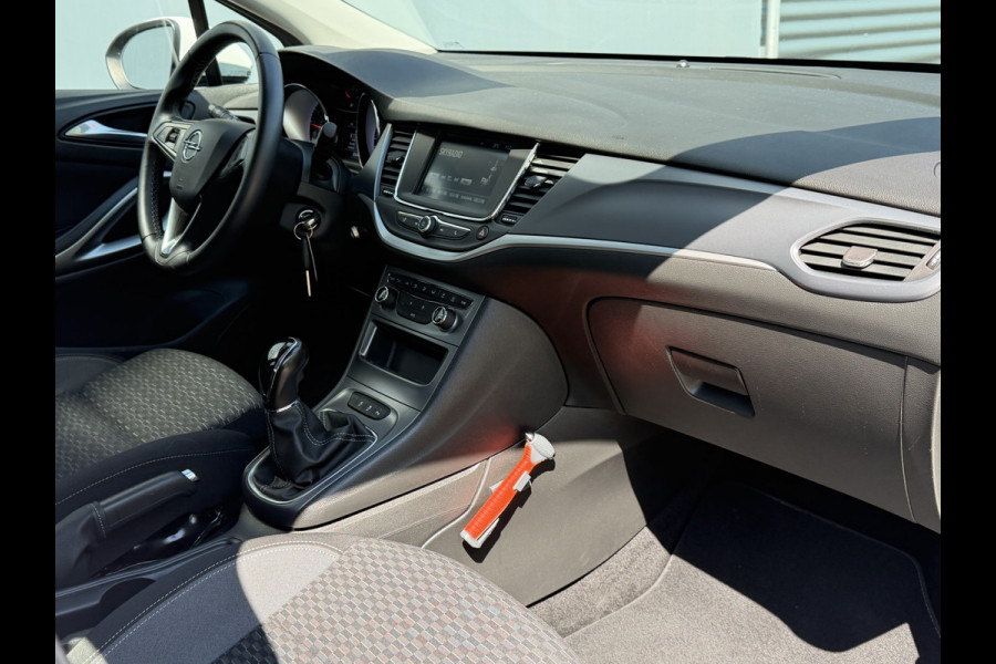 Opel Astra Sports Tourer BWJ 2020 | 1.2T 111PK EXECUTIVE TREKHAAK | CLIMA | NAVI | CARPLAY | SPORTSTOELEN | PDC 2X | CAMERA A |