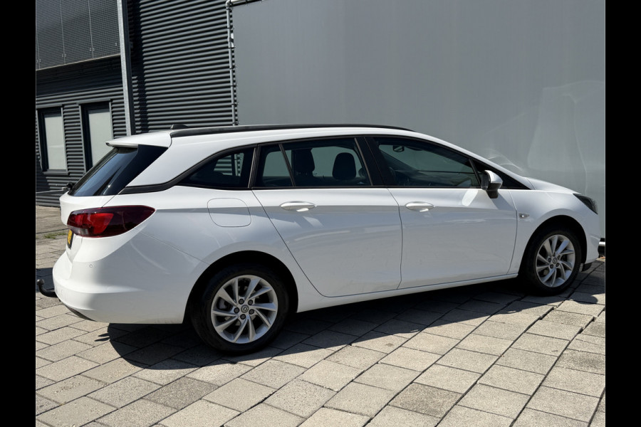 Opel Astra Sports Tourer BWJ 2020 | 1.2T 111PK EXECUTIVE TREKHAAK | CLIMA | NAVI | CARPLAY | SPORTSTOELEN | PDC 2X | CAMERA A |