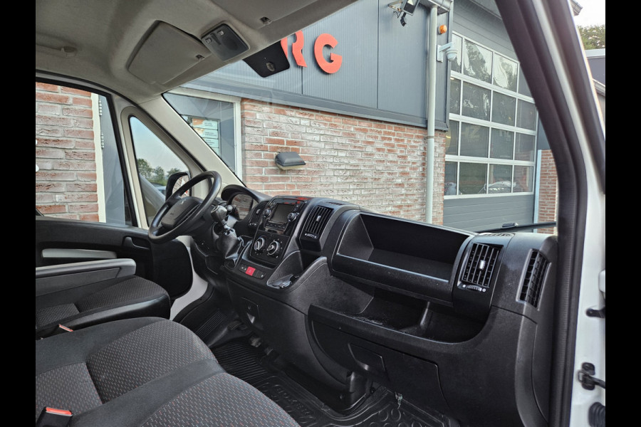 Peugeot Boxer 330 2.2 BlueHDi 140 L2H2 Premium Trekhaak! Airco! NAP! Cruise Control! Nette Bus!