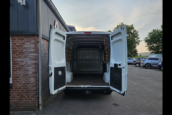 Peugeot Boxer 330 2.2 BlueHDi 140 L2H2 Premium Trekhaak! Airco! NAP! Cruise Control! Nette Bus!