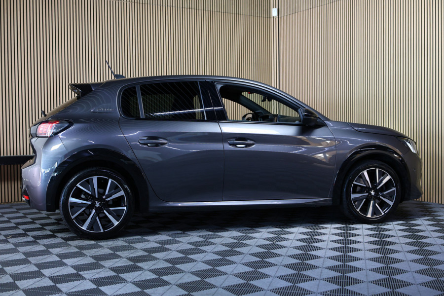 Peugeot 208 1.2 PureTech GT-Line AVM AUTOMAAAT PANO NAVI DRAADLS OPLADEN TOPSTAAT ! 2020