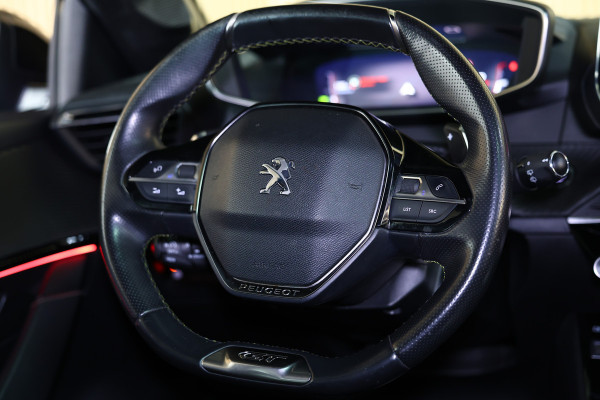 Peugeot 208 1.2 PureTech GT-Line AVM AUTOMAAAT PANO NAVI DRAADLS OPLADEN TOPSTAAT ! 2020