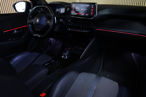 Peugeot 208 1.2 PureTech GT-Line AVM AUTOMAAAT PANO NAVI DRAADLS OPLADEN TOPSTAAT ! 2020
