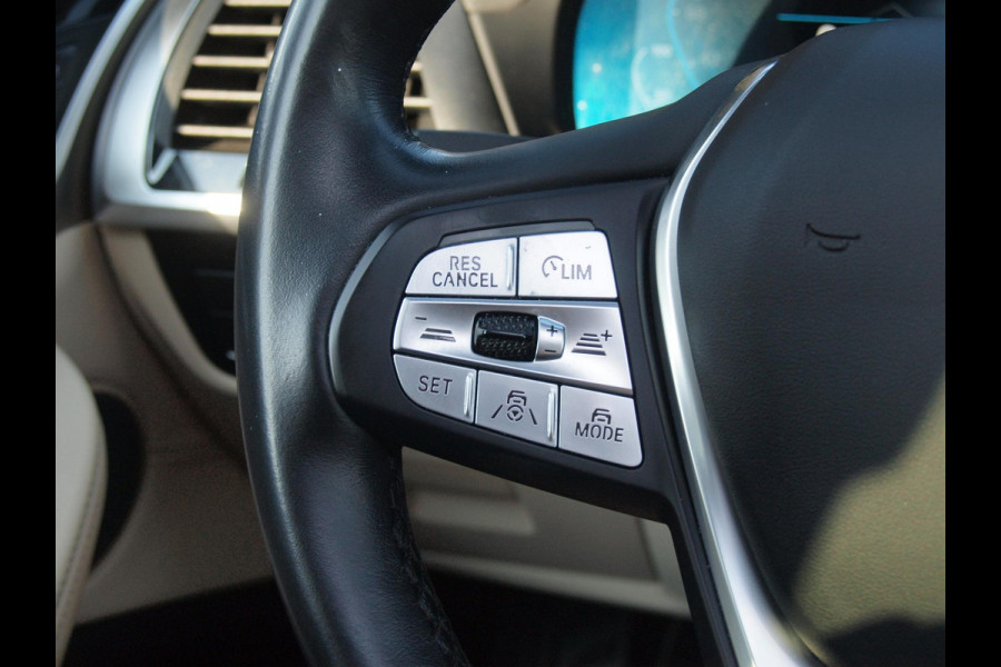 BMW iX3 High Executive 80 kWh | Panoramadak | Head-Up Display | Harman Kardon | Sfeerverlichting | ACC | Apple Carplay |