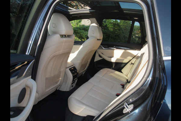 BMW iX3 High Executive 80 kWh | Panoramadak | Head-Up Display | Harman Kardon | Sfeerverlichting | ACC | Apple Carplay |