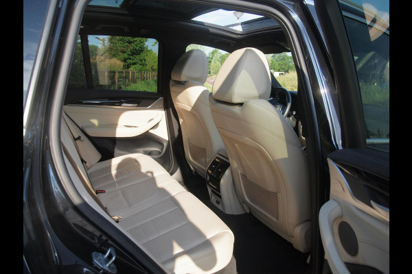 BMW iX3 High Executive 80 kWh | Panoramadak | Head-Up Display | Harman Kardon | Sfeerverlichting | ACC | Apple Carplay |