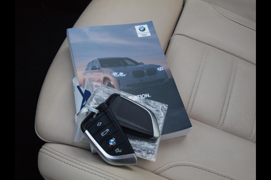 BMW iX3 High Executive 80 kWh | Panoramadak | Head-Up Display | Harman Kardon | Sfeerverlichting | ACC | Apple Carplay |