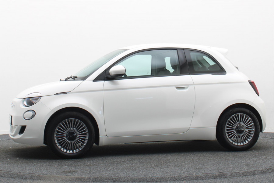 Fiat 500E Icon 42 kWh Virtual Cockpit, Cruise, Apple Carplay, Lane Assist, Climate, DAB, LED, 16''