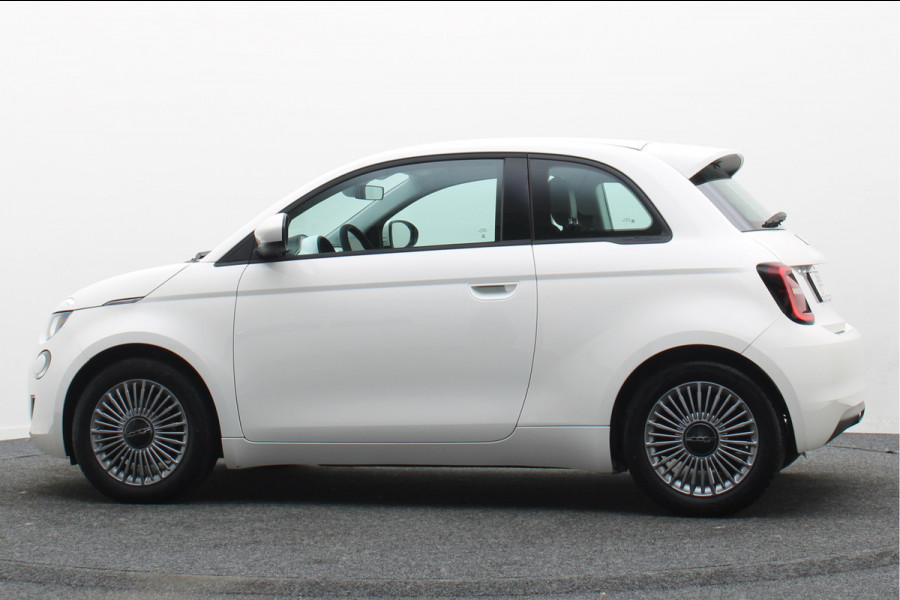 Fiat 500E Icon 42 kWh Virtual Cockpit, Cruise, Apple Carplay, Lane Assist, Climate, DAB, LED, 16''