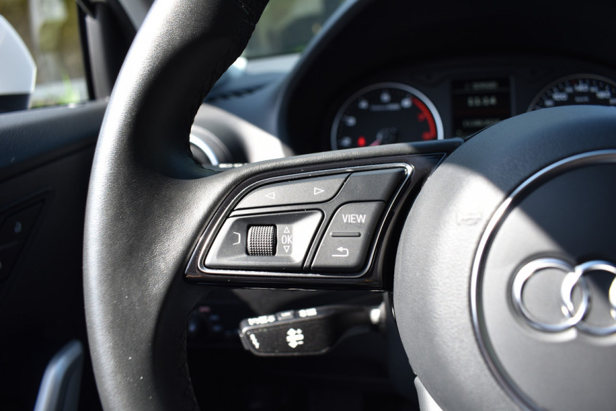 Audi Q2 30 TFSI 110PK PRO-LINE,CRUISE CAMERA/NAVI/LED,STOELVERW  1E EIG