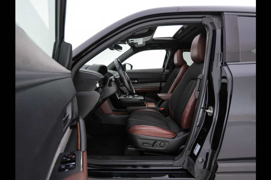 Mazda MX-30 e-SkyActiv 145 Luxury 36 kWh {SoH-92%} (INCL-BTW) *HEATPUMP | PANO | LEATHER-MAZTEX | BOSE-AUDIO | HEAD-UP | ADAPTIVE-CRUISE | BLINDSPOT | FULL-LED | KEYLESS | TOPVIEW | DAB+ | NAVI-FULLMAP | DIGI-COCKPIT | HEATED-SEATS | 18"ALU*