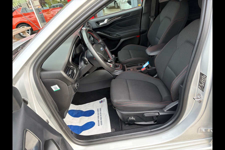 Ford FOCUS Wagon 1.0 EcoBoost Hybrid ST Line
