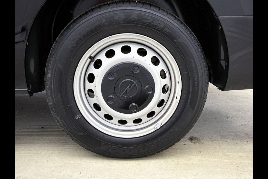Opel Vivaro 1.5 CDTI L3H1 Edition Dubbele Cabine Airco Navigatie Bluetooth Parkeersensoren Camera Trekhaak