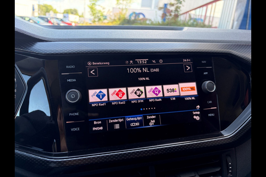 Volkswagen T-Cross 1.0 TSI Life Business / carplay