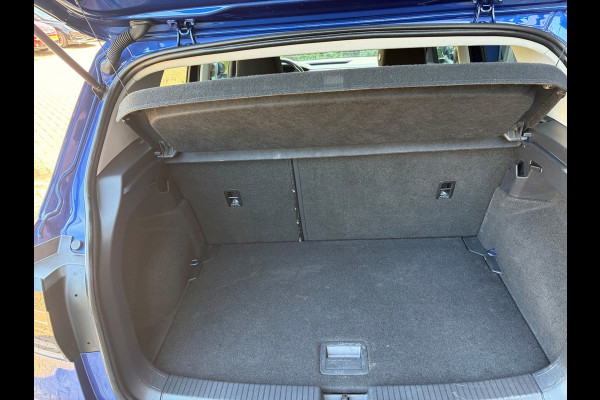 Volkswagen T-Cross 1.0 TSI Life Business / carplay